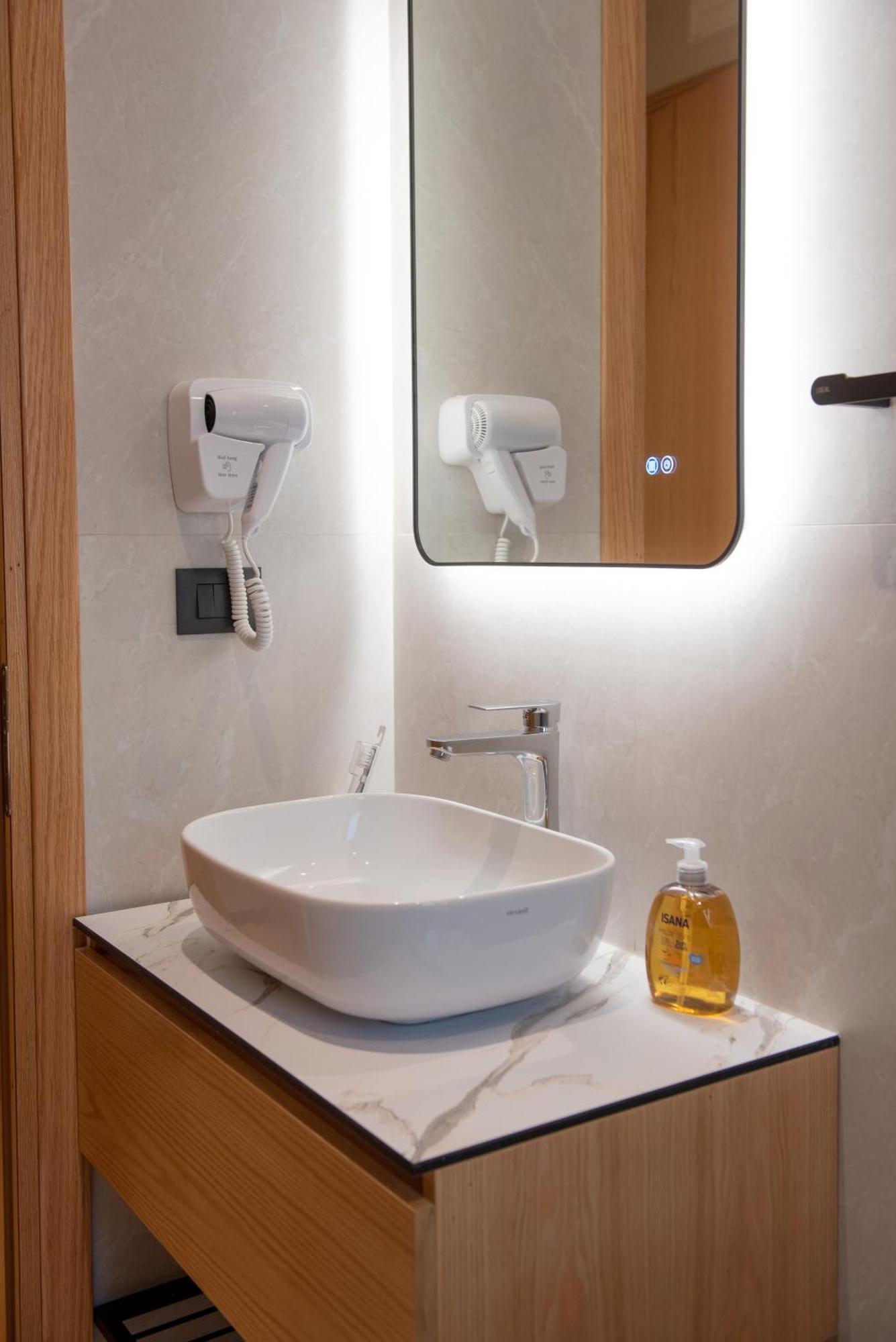Calma Boutique Hotel Vlorë 외부 사진